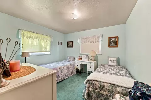 Bedroom - 1919 Lake Blvd, Redding, CA 96003 photo 2 of 2