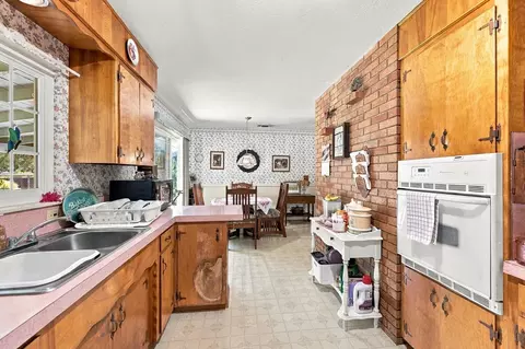 Kitchen - 1919 Lake Blvd, Redding, CA 96003 photo 1 of 3