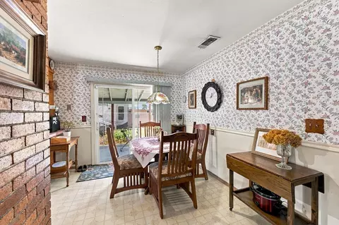 Dining - 1919 Lake Blvd, Redding, CA 96003 photo 1 of 3