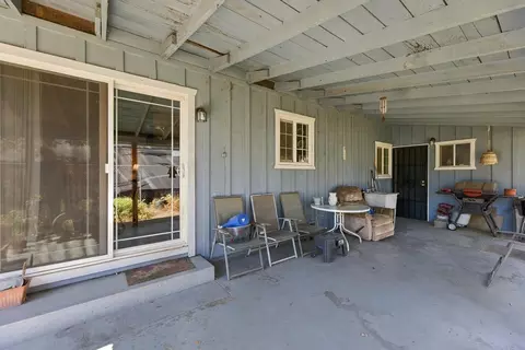 Exterior - 1919 Lake Blvd, Redding, CA 96003 photo 3 of 11