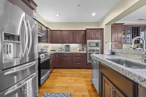 Kitchen - 724 Oakhurst Trl, Redding, CA 96003 photo 1 of 2