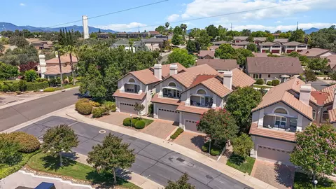 View/Area - 724 Oakhurst Trl, Redding, CA 96003 photo 1 of 4