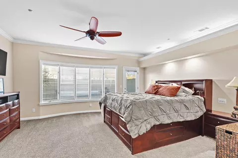 Bedroom - 724 Oakhurst Trl, Redding, CA 96003 photo 3 of 6