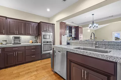 Kitchen - 724 Oakhurst Trl, Redding, CA 96003 photo 2 of 2