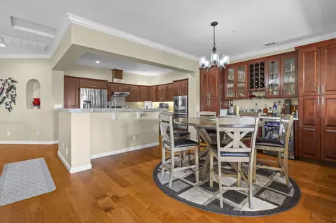 Dining - 724 Oakhurst Trl, Redding, CA 96003 photo 2 of 2