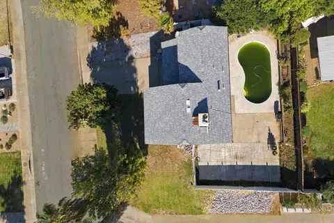 View/Area - 2205 Jessica Way, Redding, CA 96002 photo 2 of 4