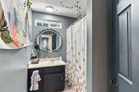 Bath - 2205 Jessica Way, Redding, CA 96002 photo 1 of 2
