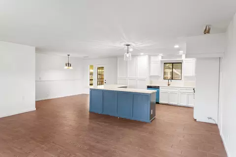 Living - 19233 W Niles Ln, Redding, CA 96002 photo 1 of 2