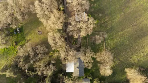 View/Area - 19233 W Niles Ln, Redding, CA 96002 photo 1 of 3