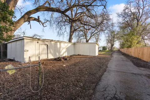 Exterior - 19233 W Niles Ln, Redding, CA 96002 photo 6 of 7