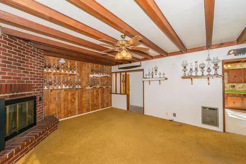 Living - 100 Carr Pl, Lewiston, CA 96052 photo 3 of 7