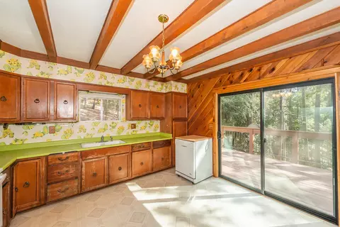 Kitchen - 100 Carr Pl, Lewiston, CA 96052 photo 3 of 5