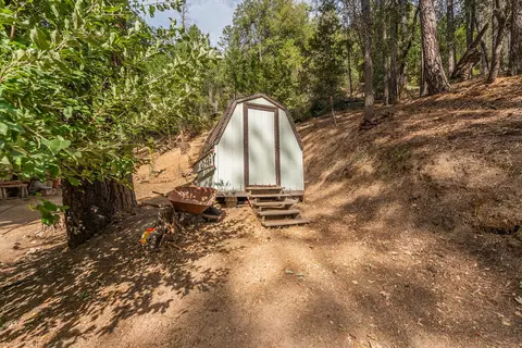 Exterior - 100 Carr Pl, Lewiston, CA 96052 photo 14 of 32