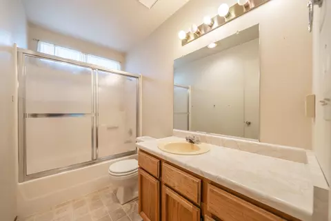 Bath - 3697 Wolverine Dr, Redding, CA 96001 photo 1 of 3