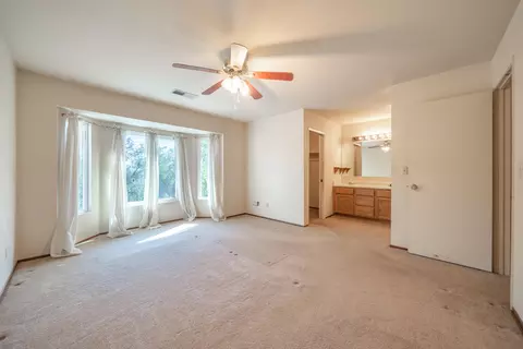 Bedroom - 3697 Wolverine Dr, Redding, CA 96001 photo 4 of 5