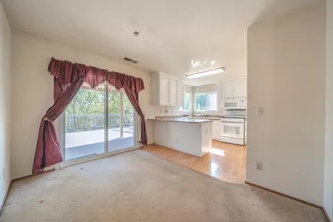 Living - 3697 Wolverine Dr, Redding, CA 96001 photo 4 of 4