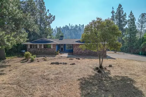 Exterior - 8947 Olney Park Dr, Redding, CA 96001 photo 4 of 7