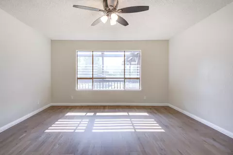 Living - 8947 Olney Park Dr, Redding, CA 96001 photo 3 of 4