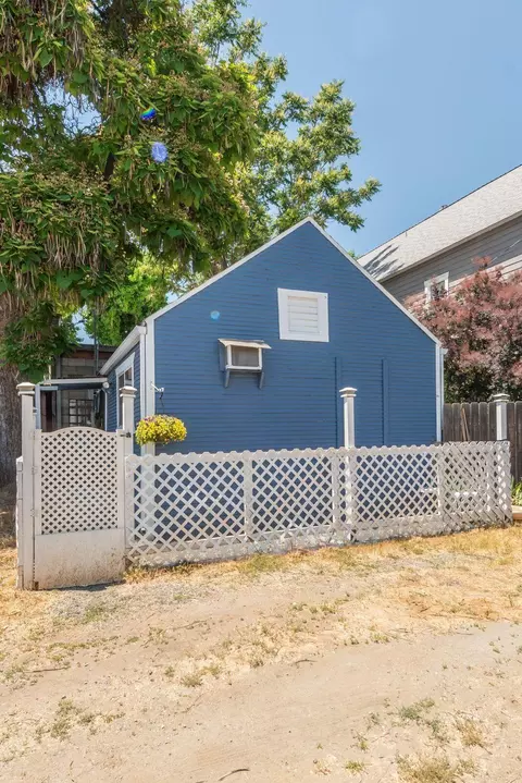 493 Main St, Weaverville, CA 96093