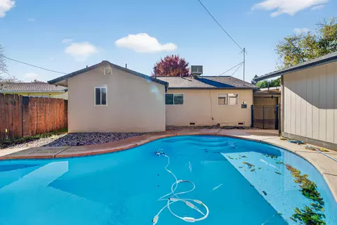 Exterior - 2068 Solar Way, Redding, CA 96002 photo 13 of 13
