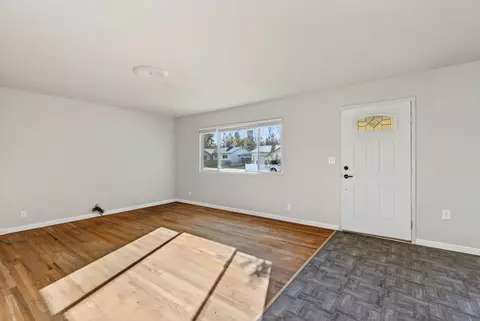Living - 2068 Solar Way, Redding, CA 96002 photo 2 of 3