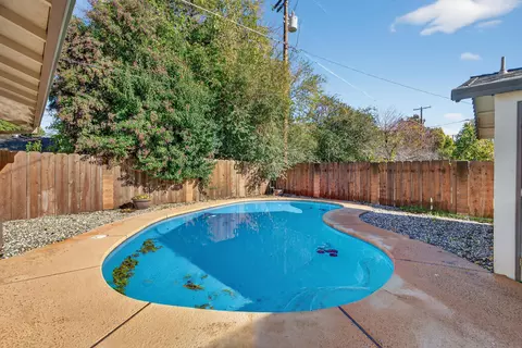 Exterior - 2068 Solar Way, Redding, CA 96002 photo 10 of 13