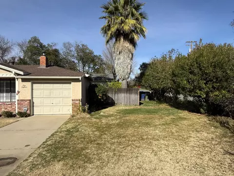 Exterior - 918 Parsons Dr, Redding, CA 96002 photo 14 of 15