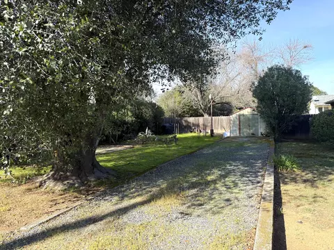 Exterior - 918 Parsons Dr, Redding, CA 96002 photo 13 of 15