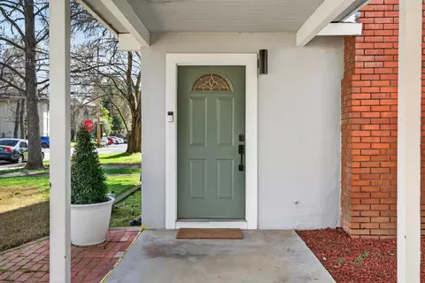 Entry Way - 2284 Paris Ave, Redding, CA 96001 photo 1 of 2