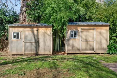 Exterior - 2284 Paris Ave, Redding, CA 96001 photo 10 of 10