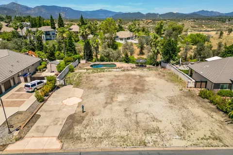871 Santa Cruz Dr, Redding, CA 96003 photo 6