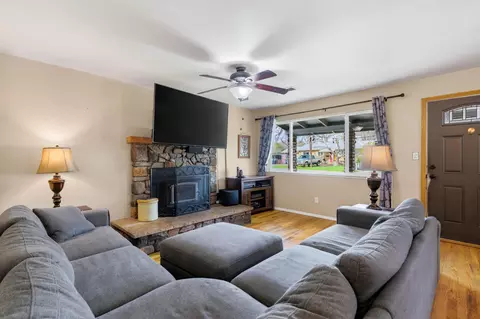 Living - 1877 Wheeler St, Redding, CA 96002 photo 3 of 3