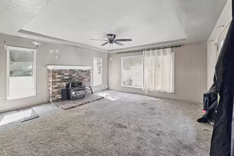 Living - 1135 Olive Ave, Redding, CA 96001 photo 3 of 5