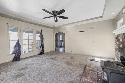 Living - 1135 Olive Ave, Redding, CA 96001 photo 5 of 5