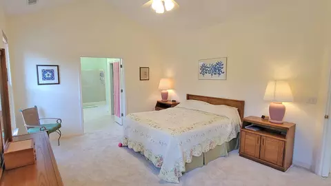 Bedroom - 3782 Siskiyou St, Redding, CA 96001 photo 3 of 5