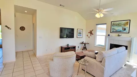 Living - 3782 Siskiyou St, Redding, CA 96001 photo 4 of 4