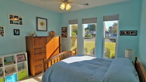 Bedroom - 3782 Siskiyou St, Redding, CA 96001 photo 5 of 5