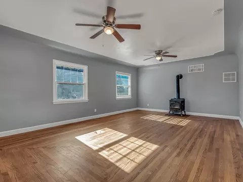 Living - 5924 Deschutes Rd, Anderson, CA 96007 photo 1 of 7