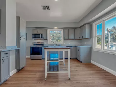 Kitchen - 5924 Deschutes Rd, Anderson, CA 96007 photo 2 of 6