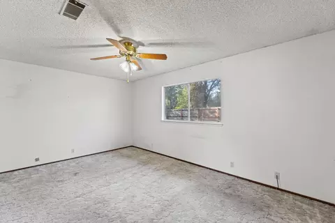 Bedroom - 1761 Hawthorne Ct, Redding, CA 96002 photo 2 of 6