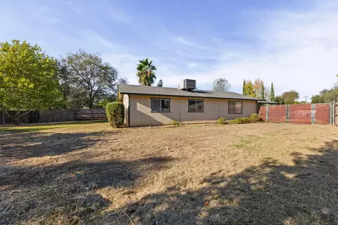 Exterior - 1761 Hawthorne Ct, Redding, CA 96002 photo 9 of 9