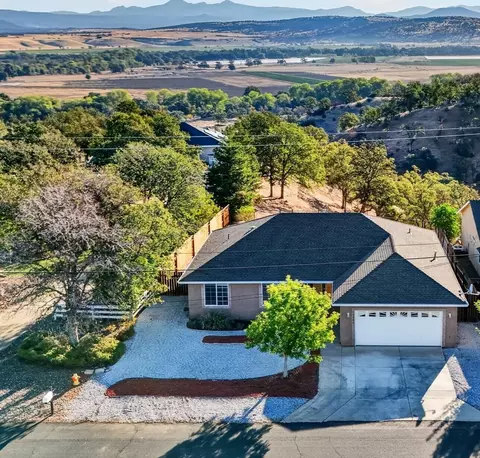 19966 Indian Tom Dr, Cottonwood, CA 96022