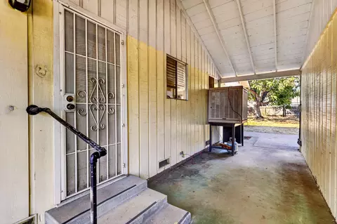 Exterior - 2146 Westwood Ave, Redding, CA 96001 photo 5 of 12
