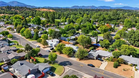 View/Area - 2146 Westwood Ave, Redding, CA 96001 photo 3 of 5