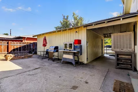Exterior - 2146 Westwood Ave, Redding, CA 96001 photo 11 of 12