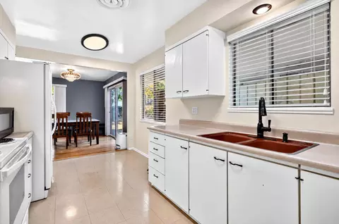 Kitchen - 2146 Westwood Ave, Redding, CA 96001 photo 1 of 2
