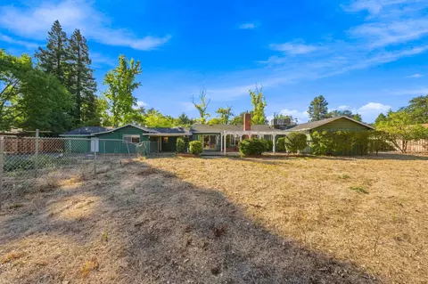 Exterior - 4601 Alta Mesa Dr, Redding, CA 96002 photo 8 of 11