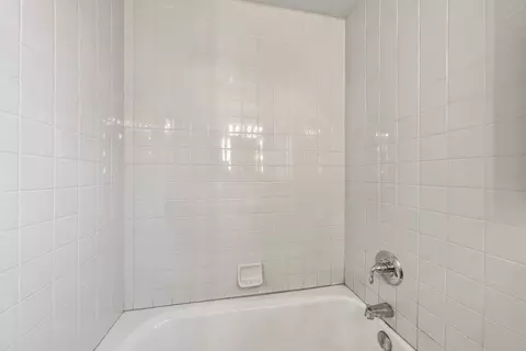 Bath - 4601 Alta Mesa Dr, Redding, CA 96002 photo 4 of 6