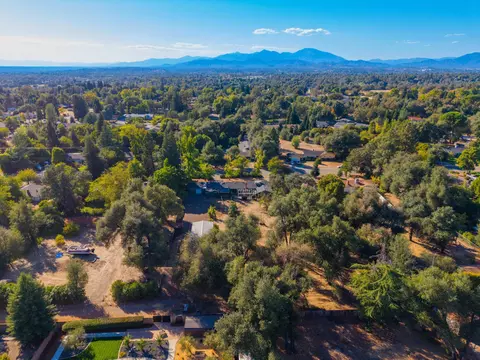 View/Area - 4601 Alta Mesa Dr, Redding, CA 96002 photo 8 of 8