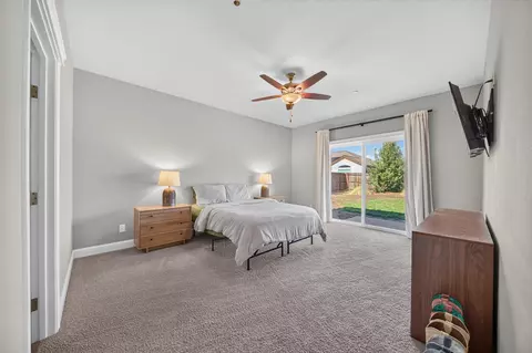 Bedroom - 2801 Calaveras Ct, Redding, CA 96002 photo 5 of 7